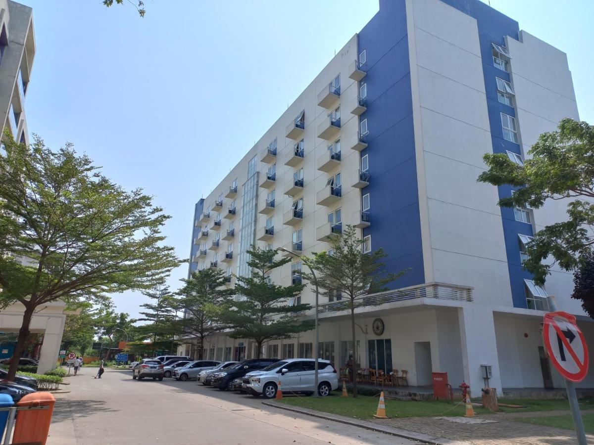 Aero Room Tangerang Exterior photo